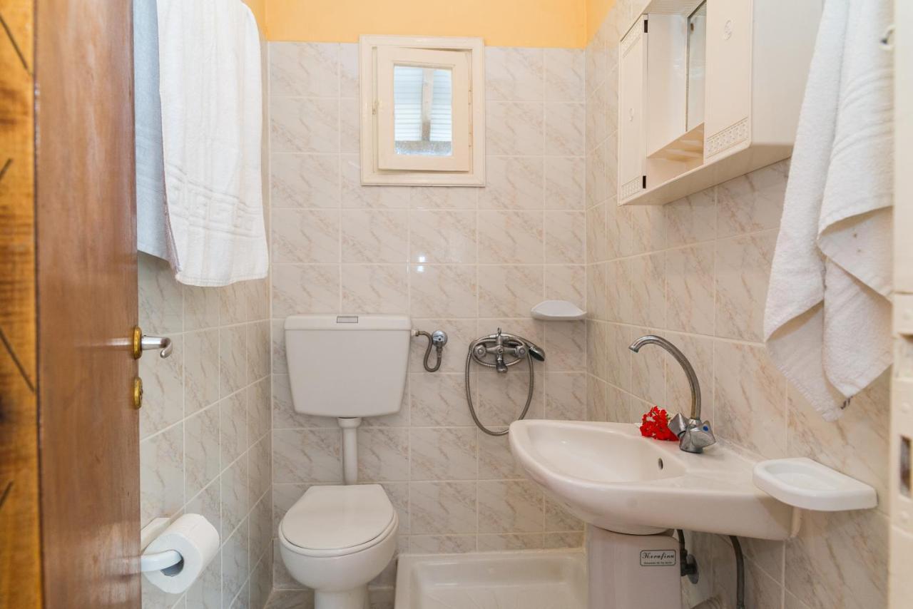 Roussa'S Apartments ラガナス エクステリア 写真