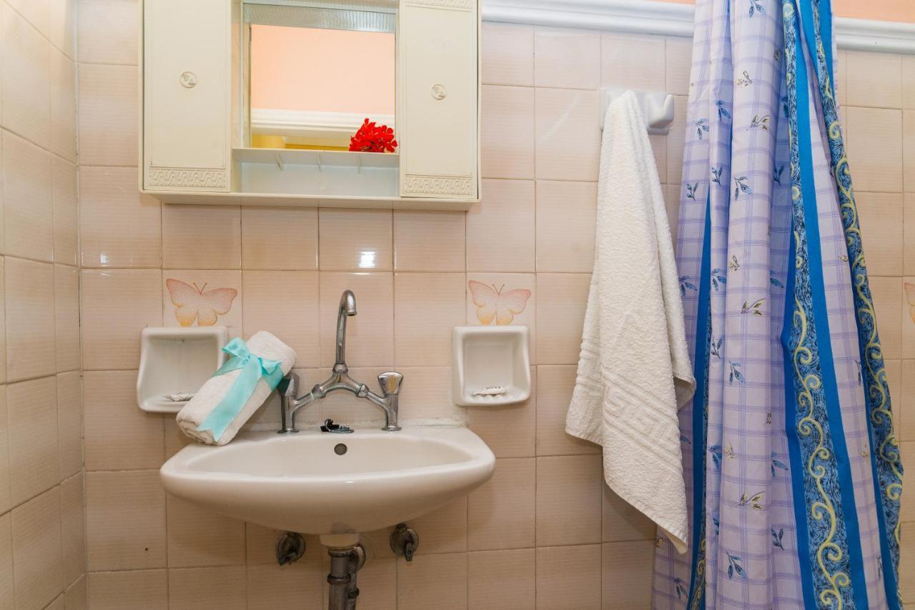 Roussa'S Apartments ラガナス エクステリア 写真